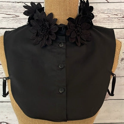Faux Collar Black Flower detail